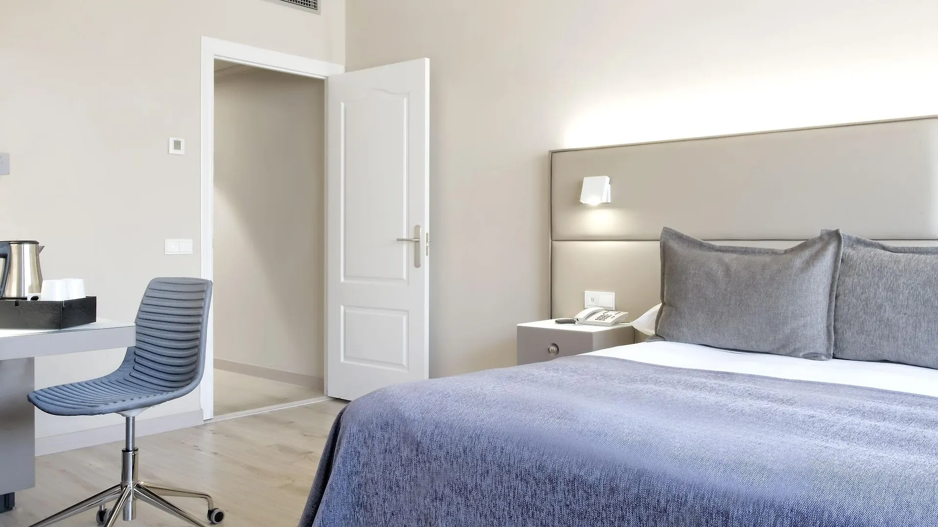 Salles Hotel Pere IV Barcelona 4*,