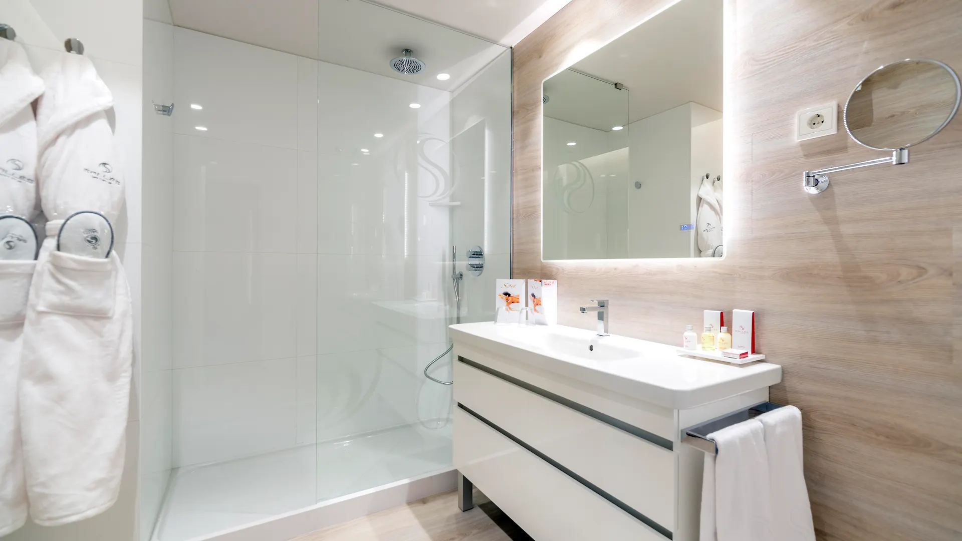 ****  Salles Hotel Pere IV Barcelona Spain